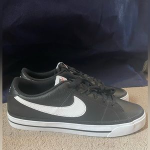 Black NEVER BEEN WORN Nike